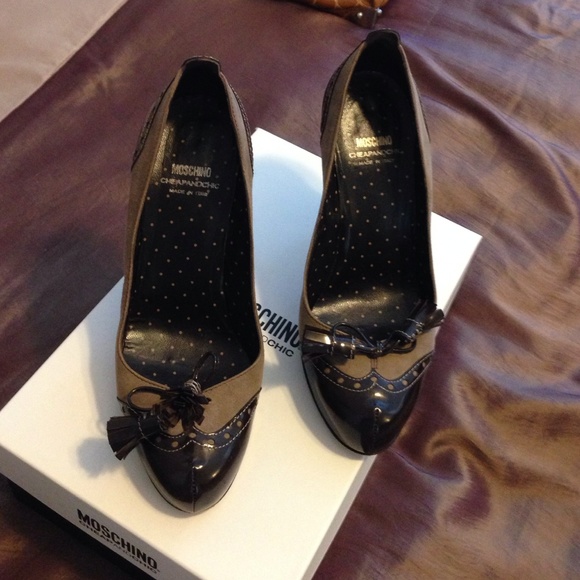 💯% Authentic Moschino Cheap & Chic Pumps - Picture 2 of 4